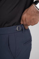 Calça Alfaiataria Masculina com Ajuste Lateral