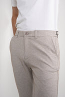 Calça Alfaiataria Masculina em Malha Premium com Ajuste Lateral