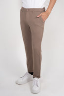 Calça Alfaiataria Masculina em Malha Premium com Ajuste Lateral