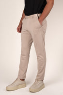 Calça Alfaiataria Masculina em Malha com Ajuste Fivela de Ferro