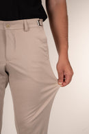 Calça Alfaiataria Masculina em Malha com Ajuste Fivela de Ferro
