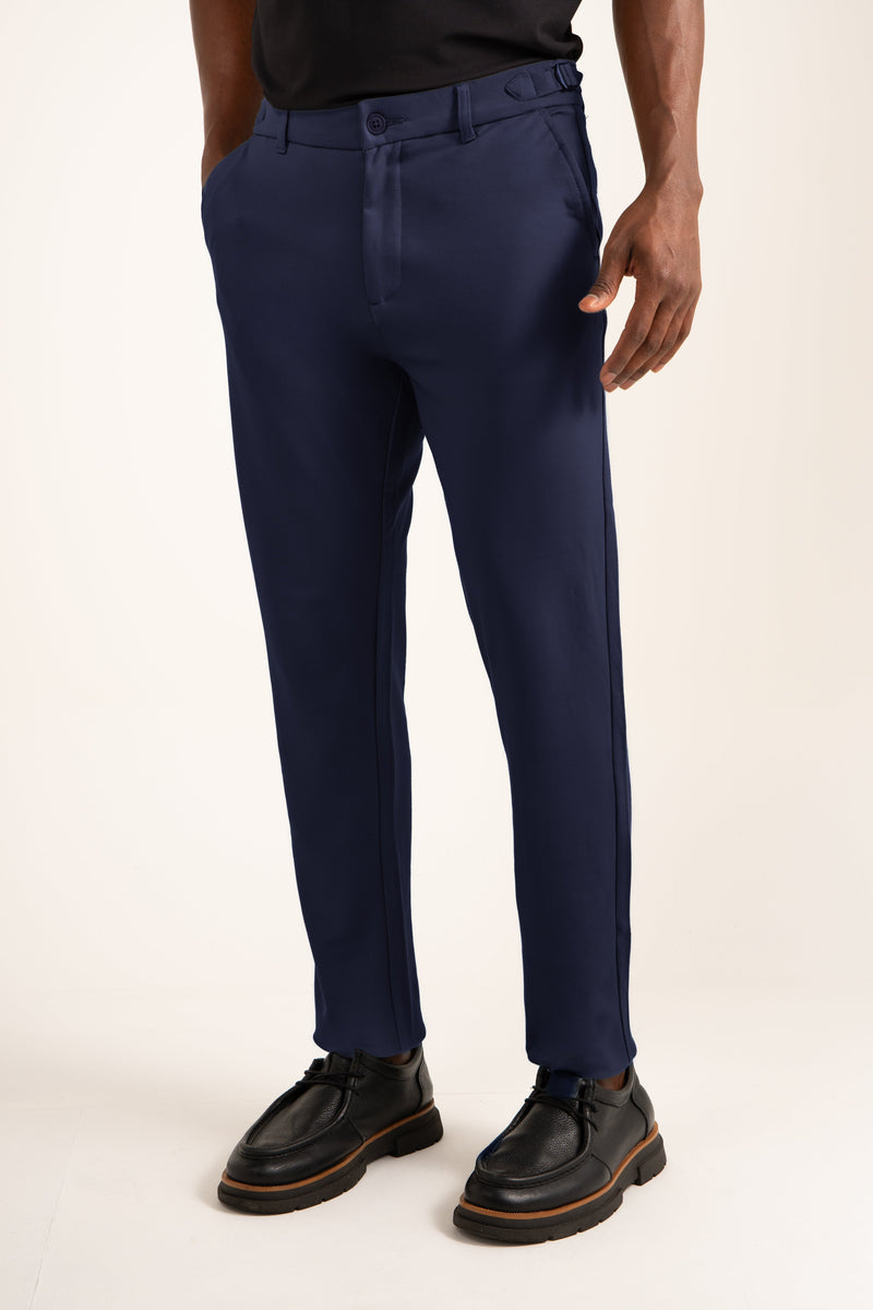 Calça de Alfaiataria Slim de Poliamida com Ajuste