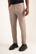 Calça de Alfaiataria Slim de Poliamida com Ajuste