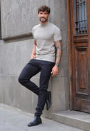 Camiseta Slim Gola Alta Cinza
