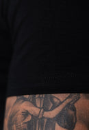 Camiseta Slim Gola Alta Preta