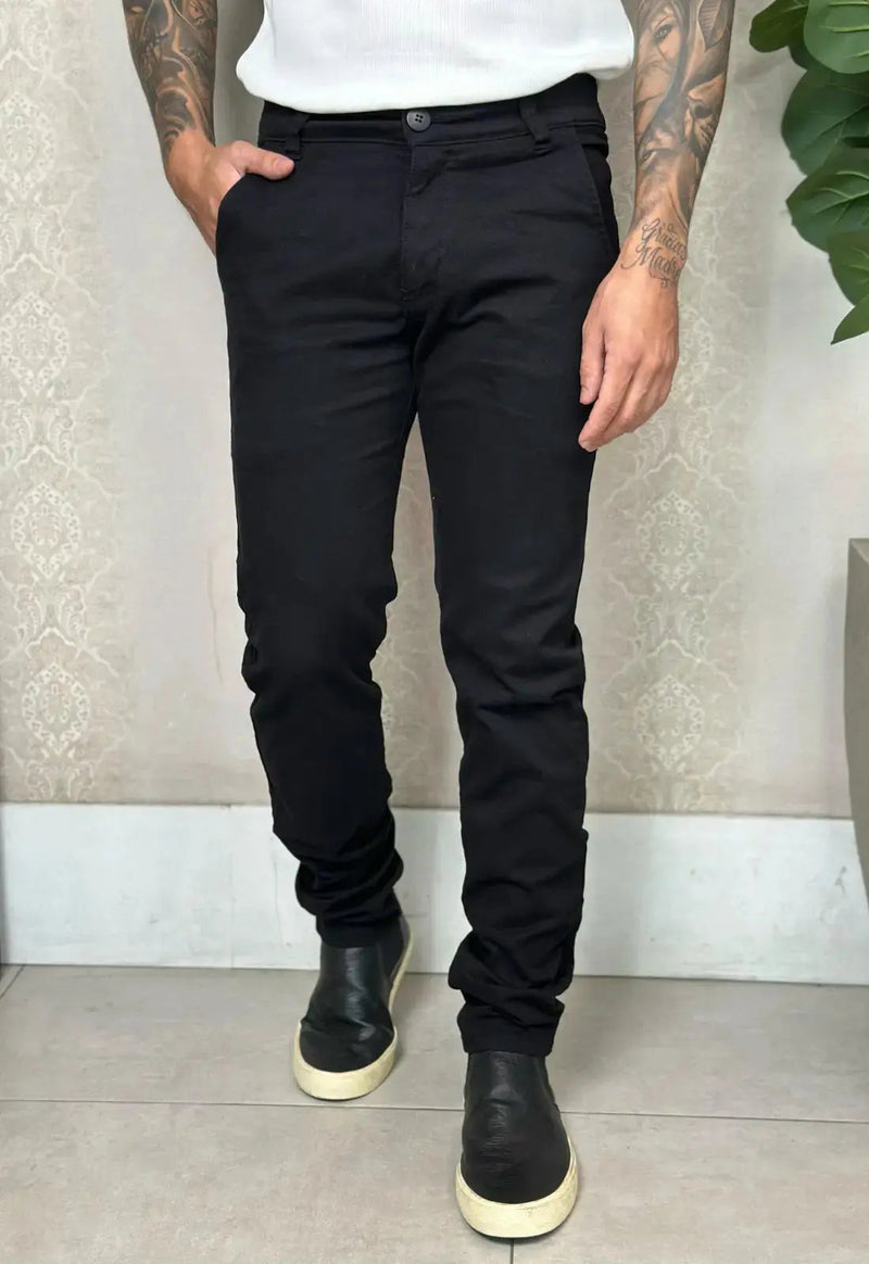 Calça Alfaiataria em Sarja com Elastano Preto