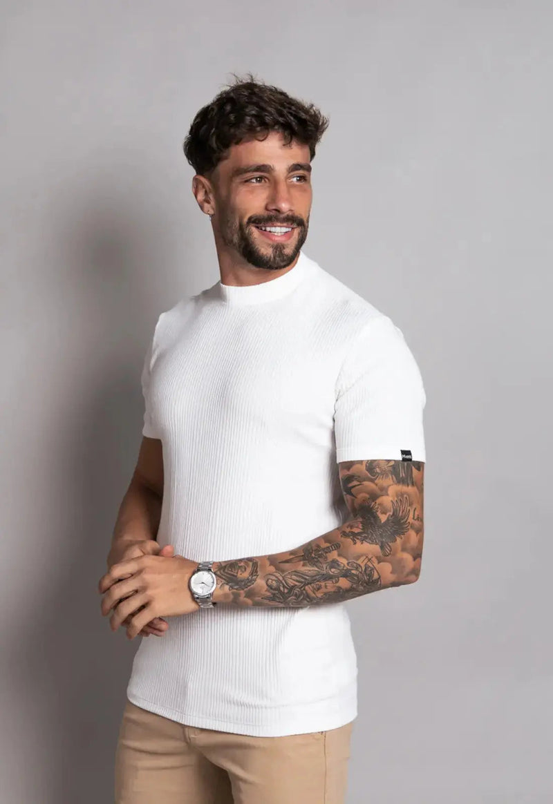 Camiseta Canelada Gola Média Branca